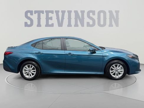Used 2025 Toyota Camry LE AWD/4WD image 6
