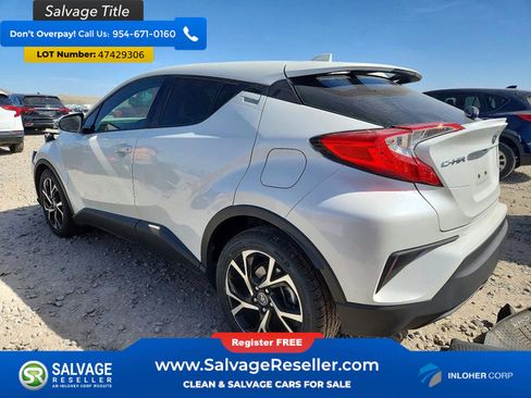 Used 2019 Toyota C-HR XLE image 3