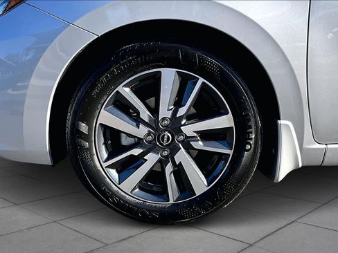 New 2025 Nissan Versa SV image 11