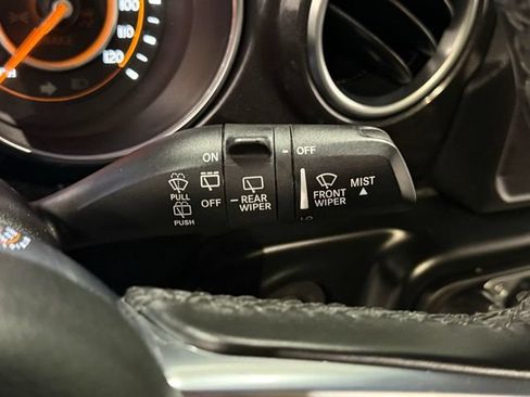 Used 2021 Jeep Wrangler Unlimited Sahara AWD/4WD image 17