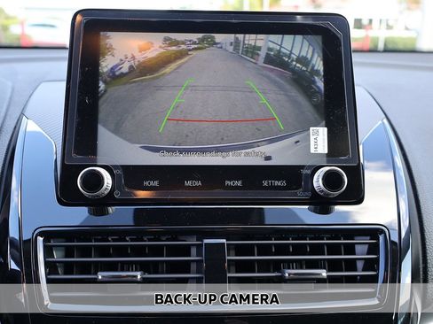 New 2026 Mitsubishi Eclipse Cross LE image 3