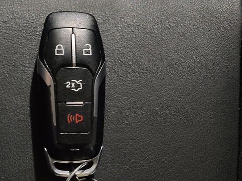 Used 2018 Ford Edge Sport image 32