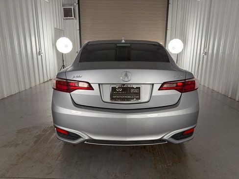 Used 2018 Acura ILX image 6