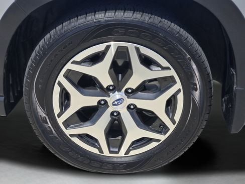 Used 2023 Subaru Forester Premium AWD/4WD image 27