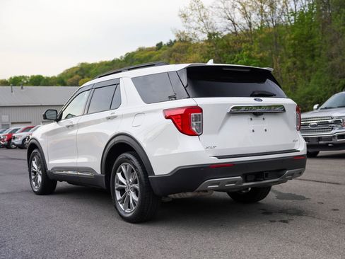 Used 2023 Ford Explorer XLT w/ Equipment Group 202A AWD/4WD image 7