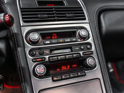 Used 2004 Acura NSX T image 15