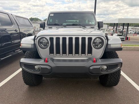 Used 2018 Jeep Wrangler Unlimited Rubicon w/ Dual Top Group AWD/4WD image 2
