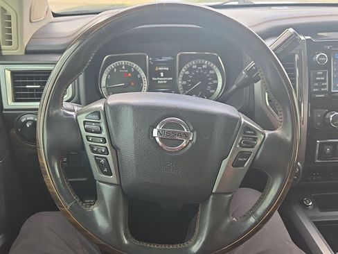 Used 2017 Nissan Titan Platinum Reserve AWD/4WD image 17