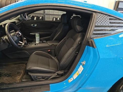 Used 2025 Ford Mustang GT RWD image 8