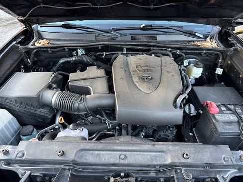 Used 2023 Toyota Tacoma Limited w/ Nightshade Package image 28