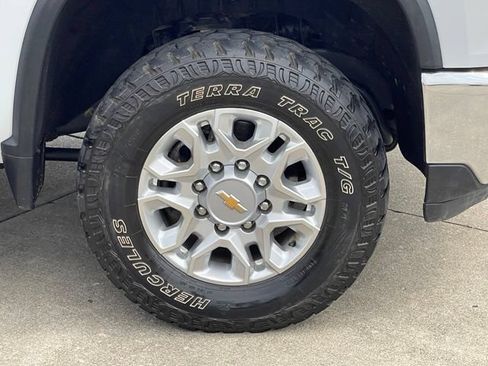 Used 2025 Chevrolet Silverado 2500 LT AWD/4WD image 10