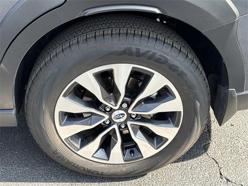 Used 2025 Subaru Outback Limited image 11