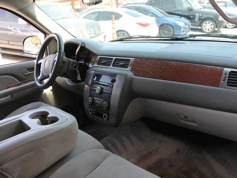 Used 2007 GMC Yukon SLE RWD image 30