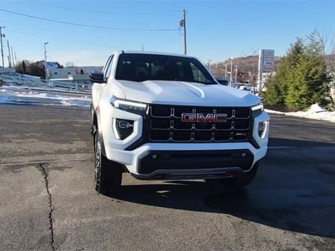 Used 2025 GMC Canyon AT4 w/ Technology Plus Package image 4