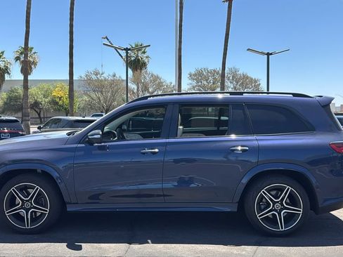 Used 2024 Mercedes-Benz GLS 450 4MATIC image 4