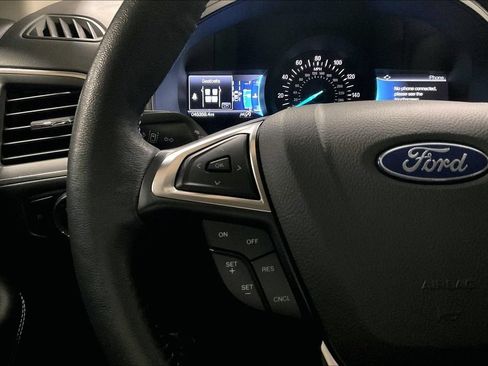 Certified 2024 Ford Edge Titanium AWD/4WD image 17