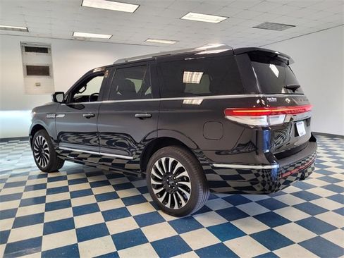 Used 2024 Lincoln Navigator Black Label image 5