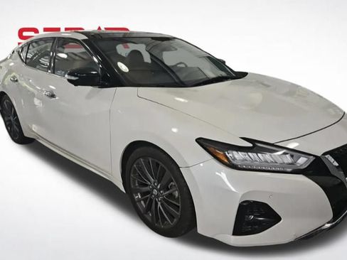 Used 2019 Nissan Maxima Platinum w/ Reserve Package FWD image 2