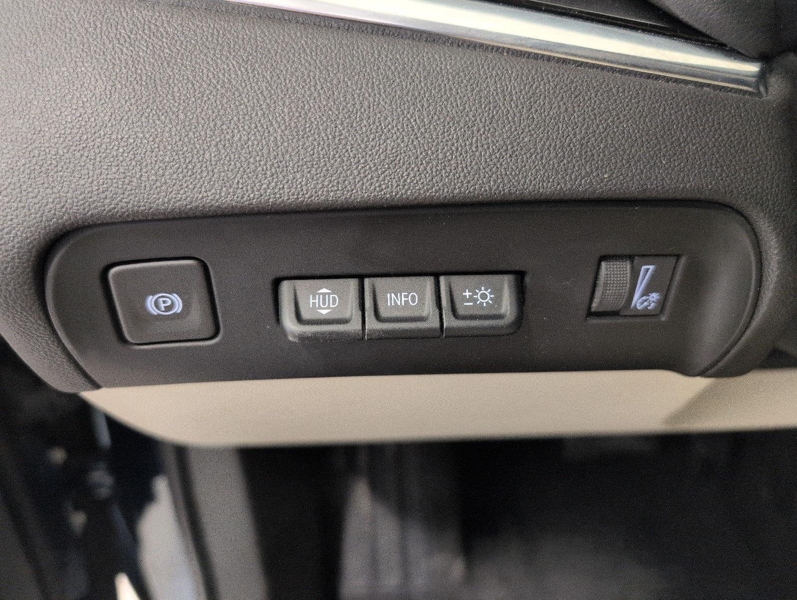 Certified 2023 Buick Enclave Avenir w/ Avenir Technology Package AWD/4WD image 15