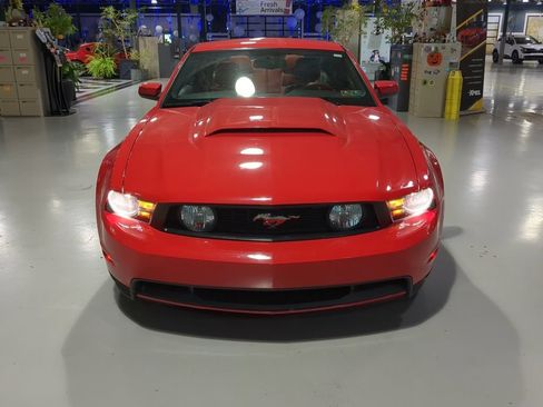 Used 2012 Ford Mustang GT Premium w/ GT Coupe Accessory Pkg 5 RWD image 3