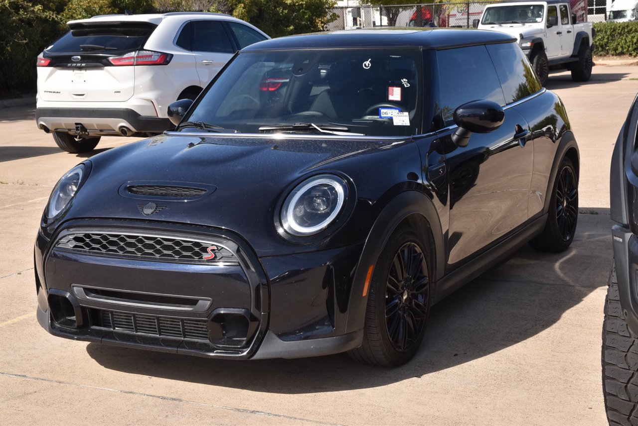 Used 2023 MINI Cooper S FWD image 2