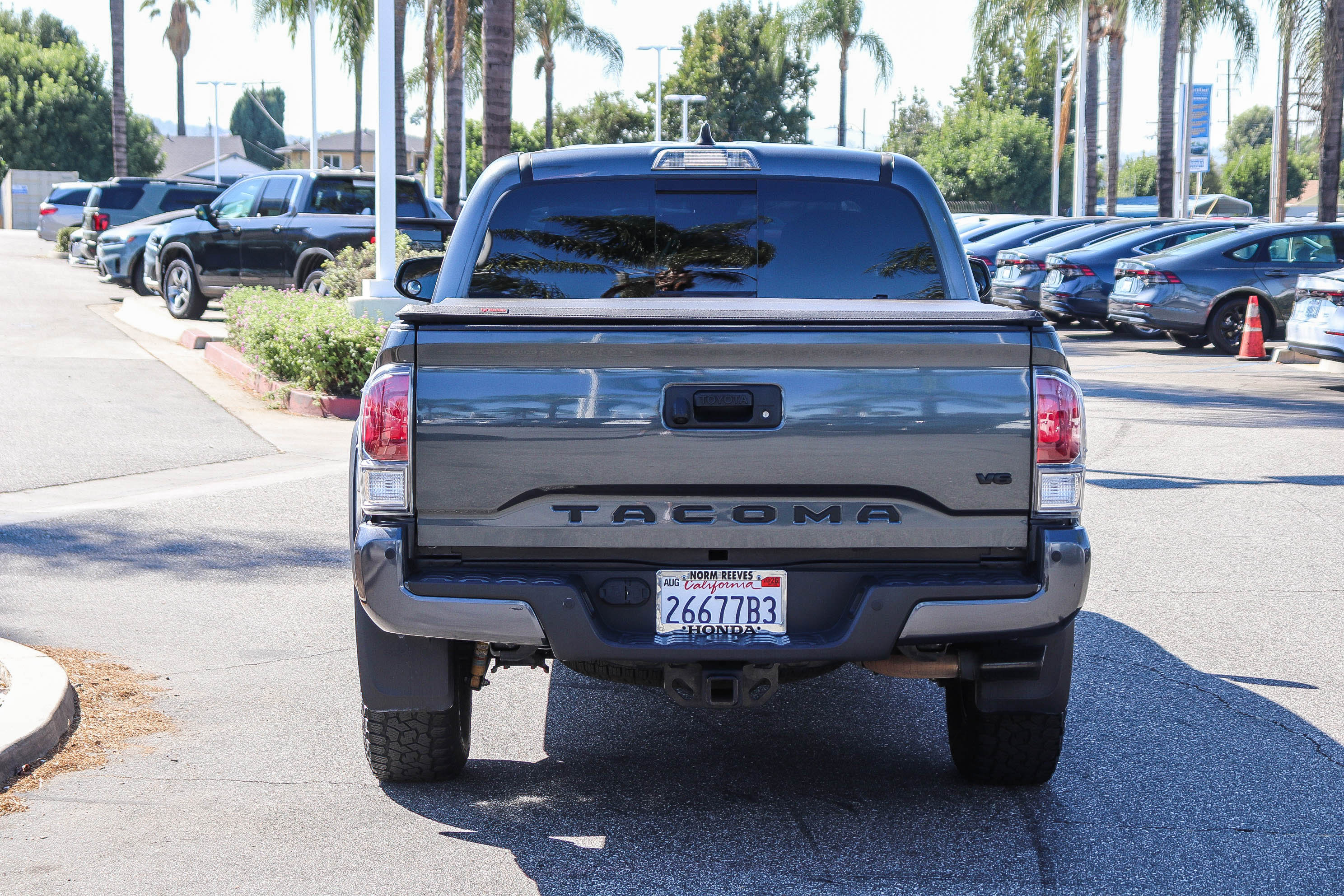 Used 2020 Toyota Tacoma TRD Off-Road w/ Technology Package AWD/4WD image 12
