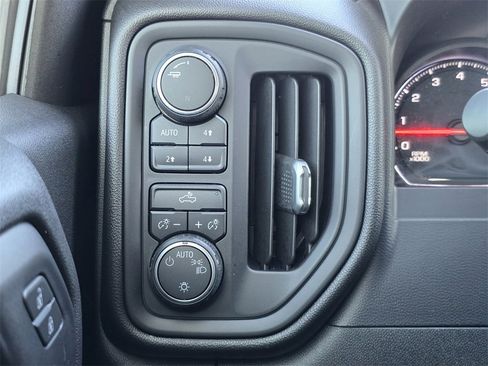 Used 2019 Chevrolet Silverado 1500 Custom Trail Boss w/ Custom Convenience Package image 29