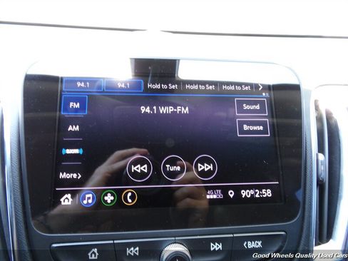 Used 2020 Chevrolet Malibu LT w/ Midnight Edition FWD image 23