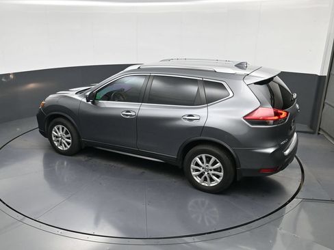 Used 2018 Nissan Rogue SV w/ Premium Package AWD/4WD image 28