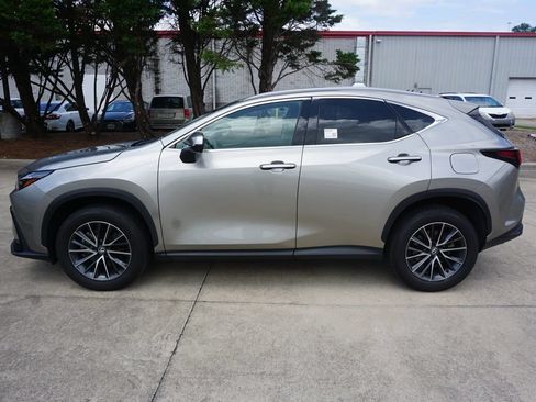 Used 2025 Lexus NX 250 FWD w/ Cold Area Package image 20