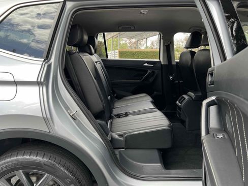 Used 2023 Volkswagen Tiguan SE FWD image 19