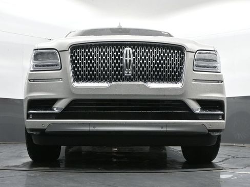 Used 2019 Lincoln Navigator Reserve AWD/4WD image 45