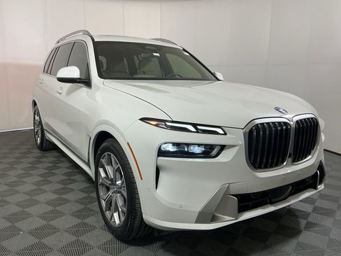 Certified 2024 BMW X7 xDrive40i image 4