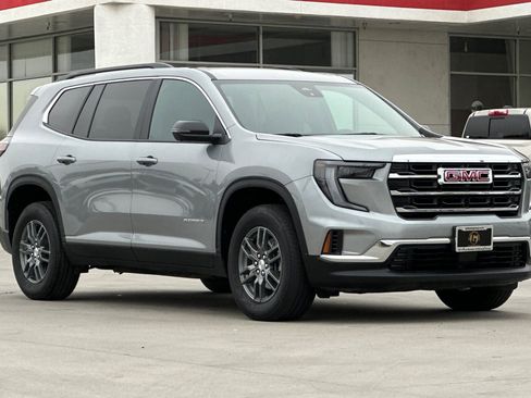 Used 2025 GMC Acadia Elevation image 8