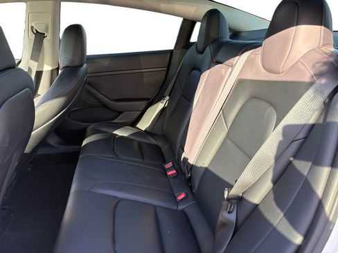 Used 2022 Tesla Model 3 Long Range AWD/4WD image 23