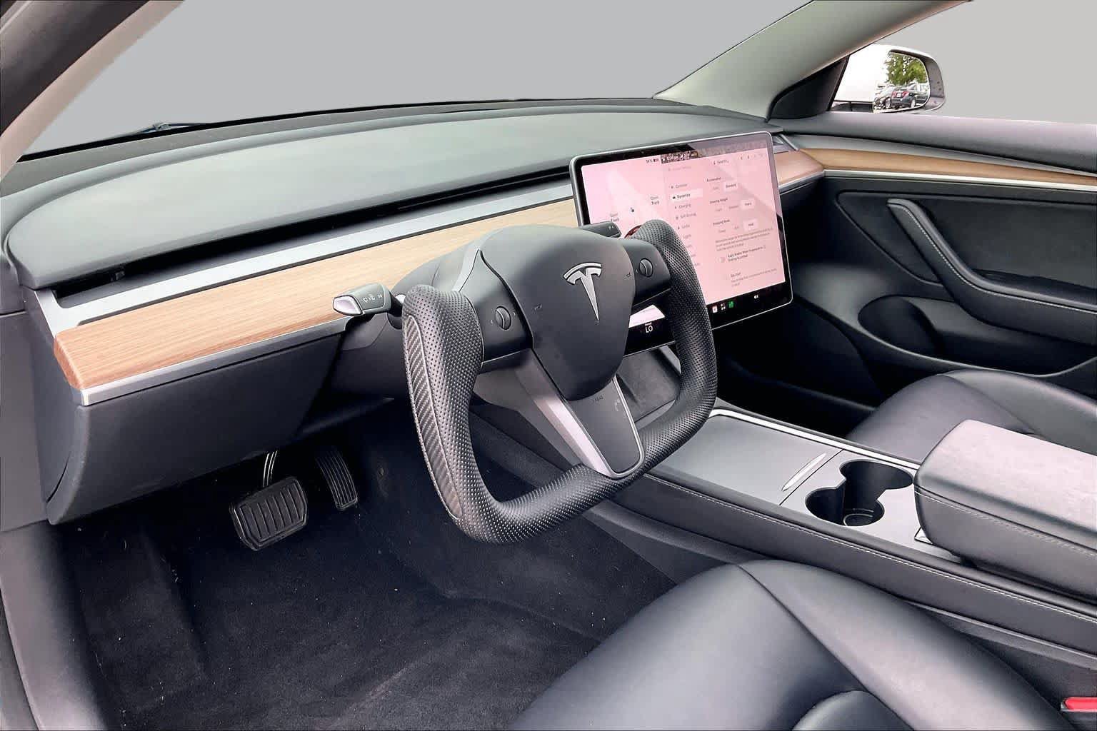 Used 2023 Tesla Model 3 Standard Range RWD image 14