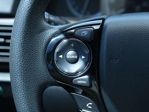 Used 2017 Honda Accord EX image 36