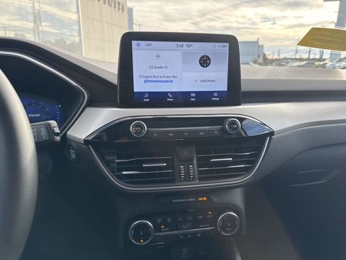 Used 2022 Ford Escape SEL w/ Technology Package image 31