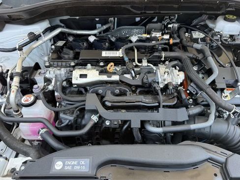 Used 2024 Toyota Corolla Cross AWD Hybrid image 32