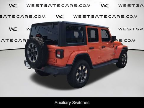 Used 2018 Jeep Wrangler Unlimited Sahara w/ Cold Weather Group AWD/4WD image 10