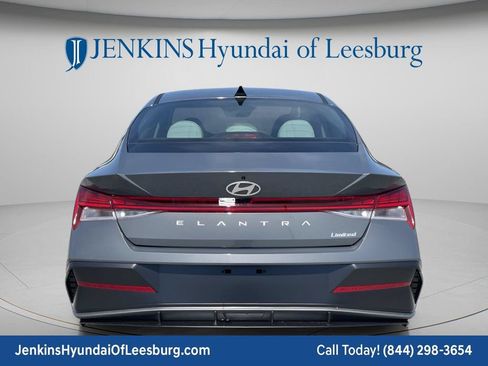 New 2026 Hyundai Elantra Limited FWD image 8