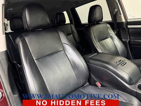 Used 2018 Toyota Highlander XLE AWD/4WD image 22