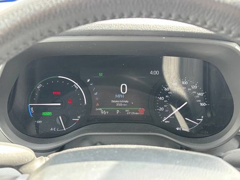 Used 2025 Toyota Sienna XLE FWD image 15