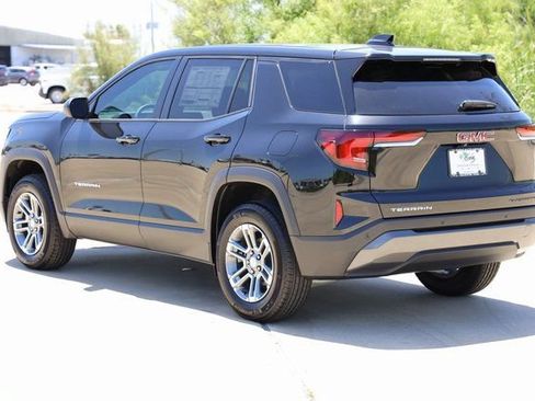 New 2026 GMC Terrain Elevation w/ LPO, Floor Liner Package FWD image 6