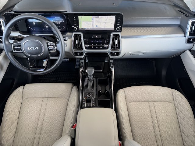 Used 2023 Kia Sorento SX AWD/4WD image 12