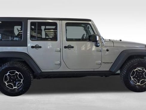 Used 2016 Jeep Wrangler Unlimited Willys image 8