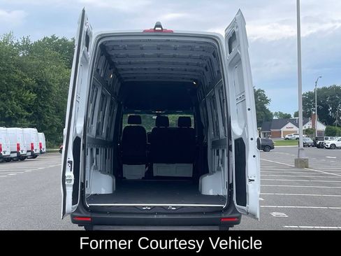Used 2025 Mercedes-Benz Sprinter 3500 image 5