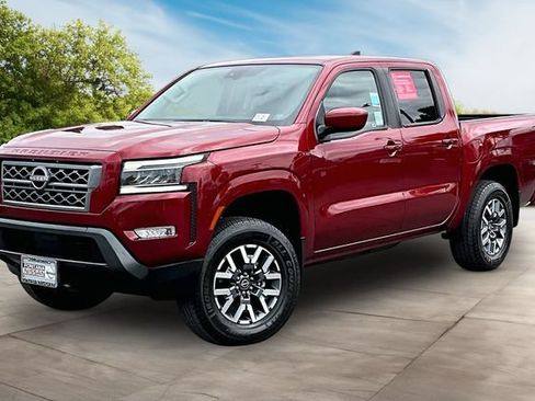 Certified 2024 Nissan Frontier SL RWD image 3