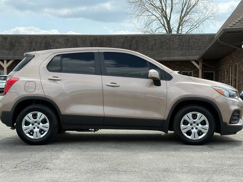 Used 2018 Chevrolet Trax LS FWD image 6