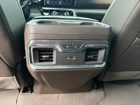 Used 2025 GMC Sierra 2500 Denali w/ Denali Reserve Package AWD/4WD image 21